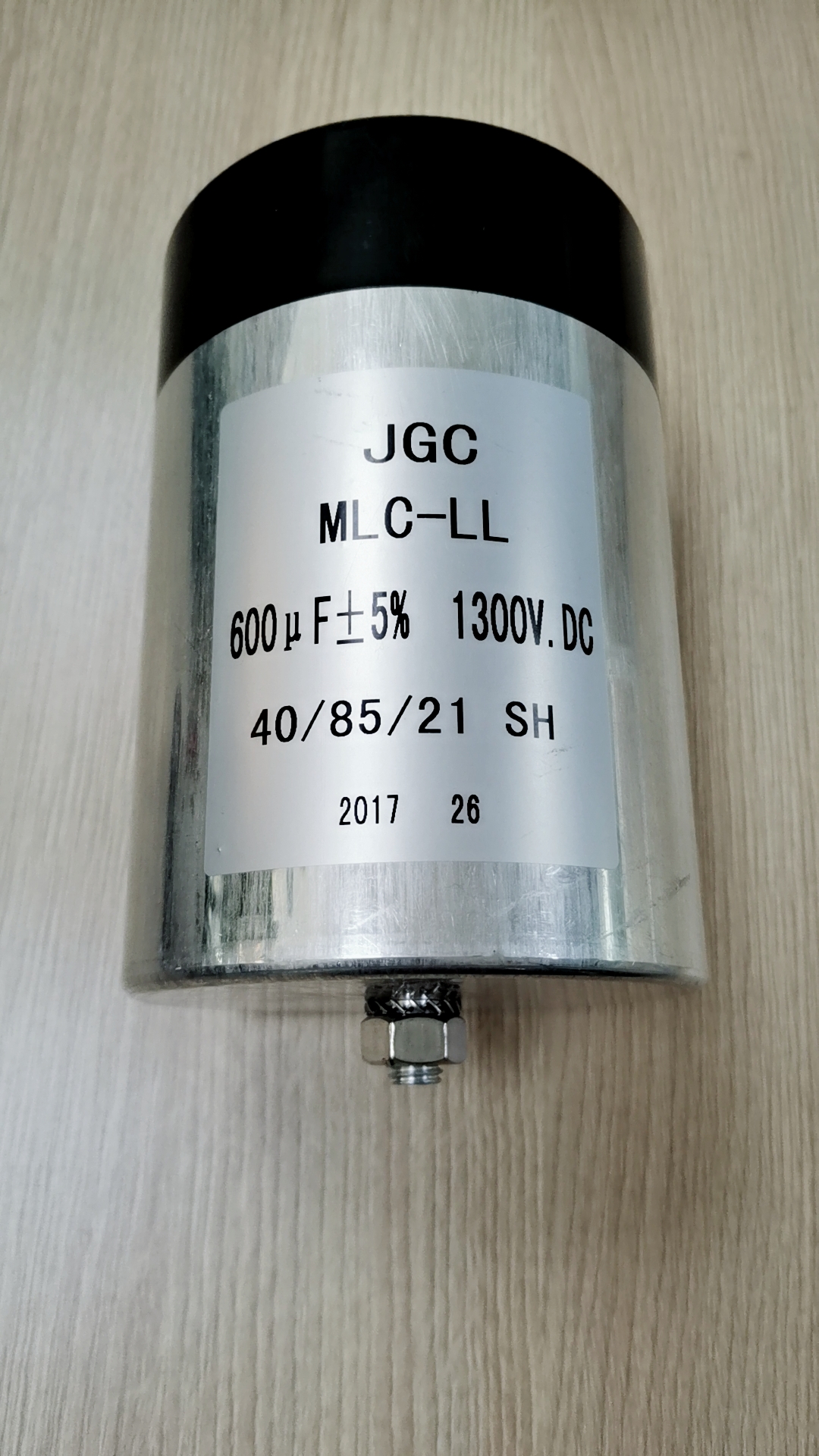 電容器在使用時(shí)會(huì)產(chǎn)生哪些問題?(圖2) 電容器在使用時(shí)會(huì)產(chǎn)生哪些問題?(圖2)
